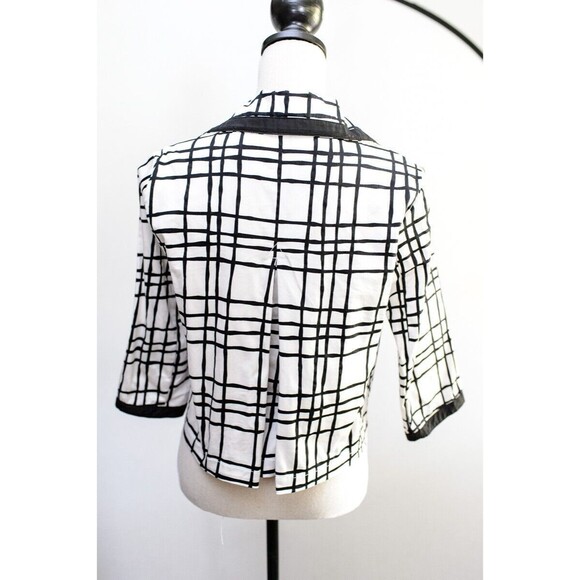Sherry Taylor Women's Black and White Blazer missing button Small Geometric - Picture 3 of 7
